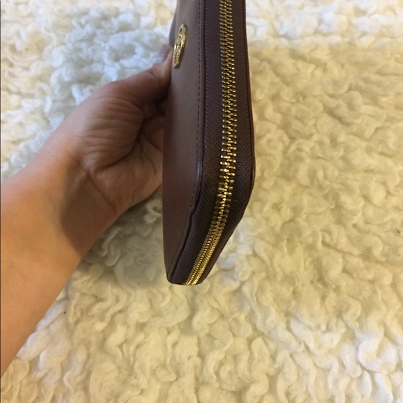 Tory Burch Wallet Robinson Continental Chocolate - Picture 3 of 9